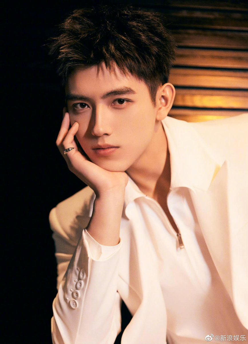 weibo_go's tweet image. Chen Feiyu’s studio claims that Chen and Ms Hu were single when bed photos were taken, implores netizens to respect his privacy and cease the insults 

Link: weibo-go.blogspot.com/2023/02/chen-f…

#ArthurChen #ChenFeiyu #陈飞宇