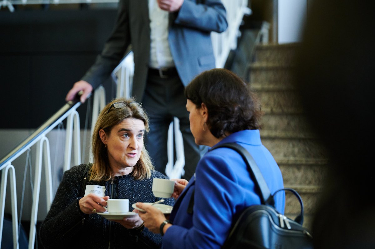 Nach zwei Jahren Pandemie-Pause ist #dpa23 für viele Teilnehmerinnen und Teilnehmer auch ein Wiedersehen nach langer Zeit: <a href="/dpa/">dpa</a> freut sich über rund 150 Gäste aus den Chefredaktionen von Verlagen, Hörfunk, TV und digitalen Plattformen.