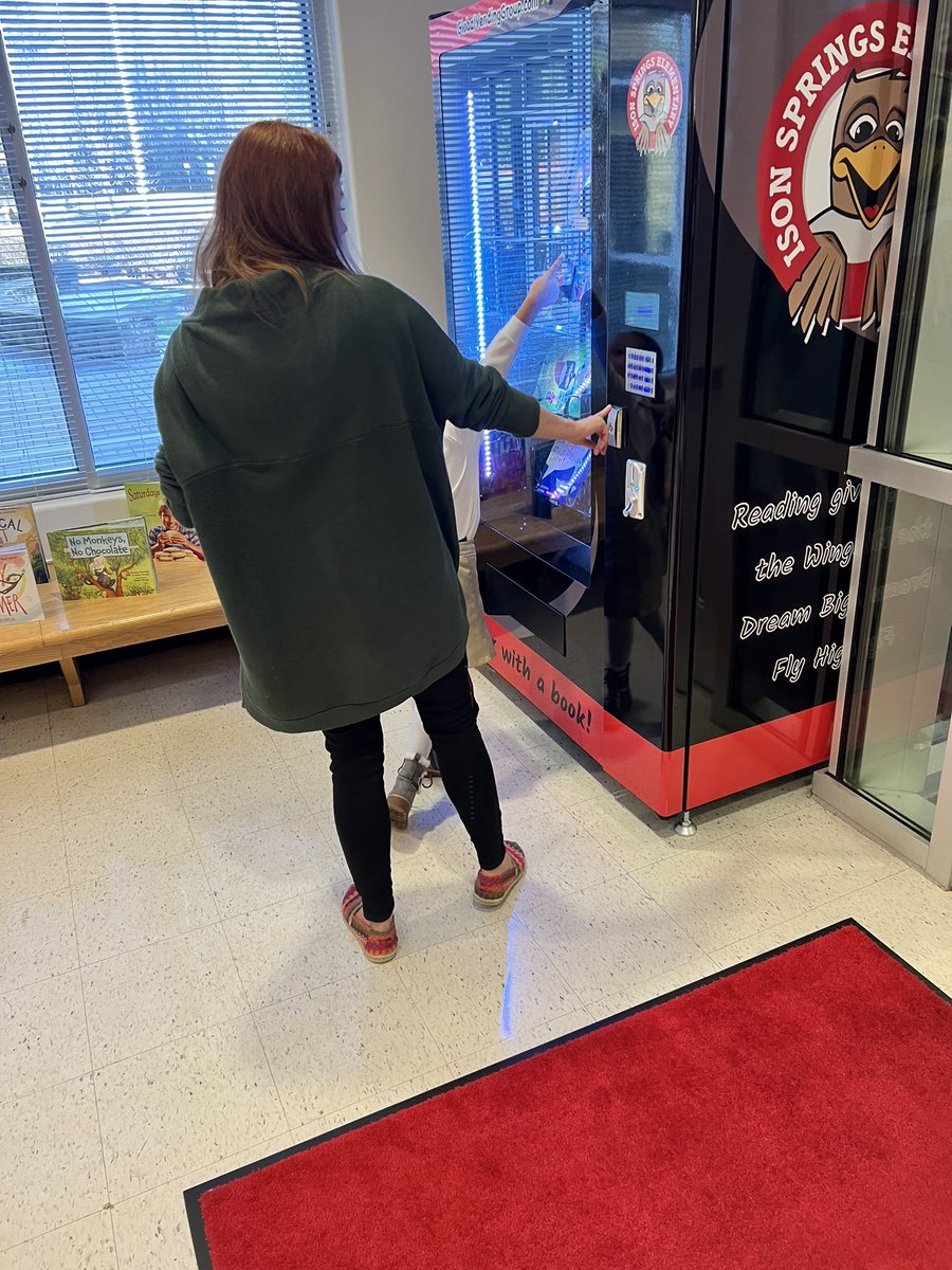 Started off my week <a href="/IsonSpringsES/">IsonSpringsES</a>.  Admin team was being intentional with providing employees with authentic praise &amp; and I had the opportunity to see some Hawks use the book vending machine using their PBIS bucks. @CJ_FCS_CAO <a href="/FCSSuptLooney/">Dr. Mike Looney (Official Acct)</a> <a href="/gyimah_whitaker/">Dr. Gyimah Whitaker</a> @LakashaLee