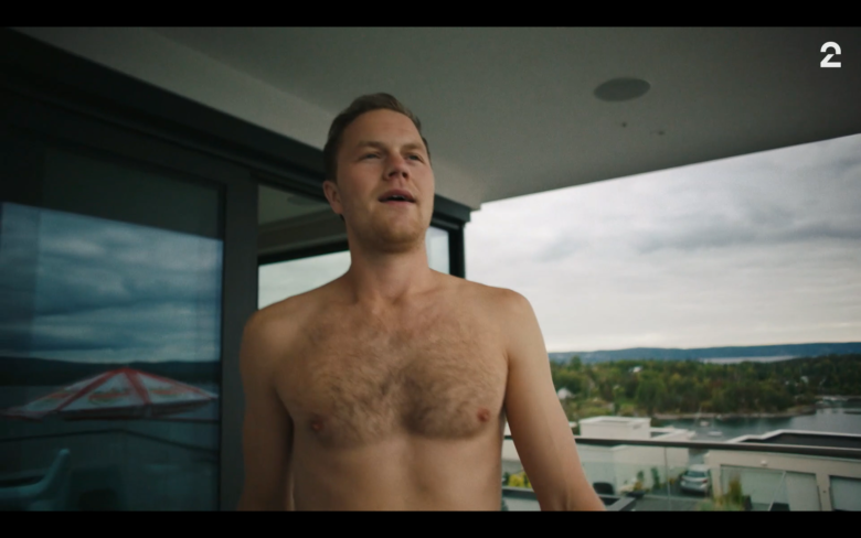 omgblog's tweet photo. OMG, he’s naked: Nils Bendik Kvissel in Norwegian TV show ‘Krypto Kings’ https://t.co/a3KBwbehQW #Candy #Crypto #KryptoKings https://t.co/pX3OLJN40i
