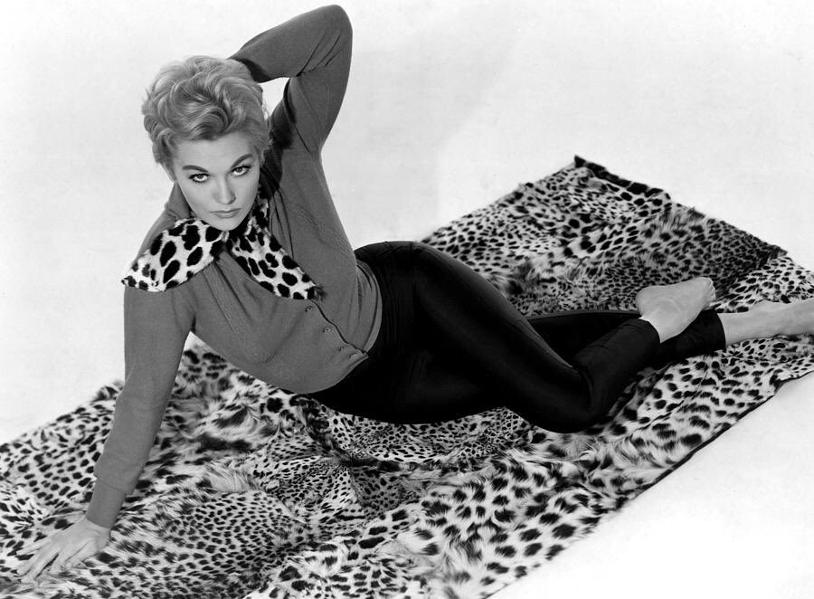 Happy 90th birthday Kim Novak

#kimnovak #birthday #90thbirthday #vertigo