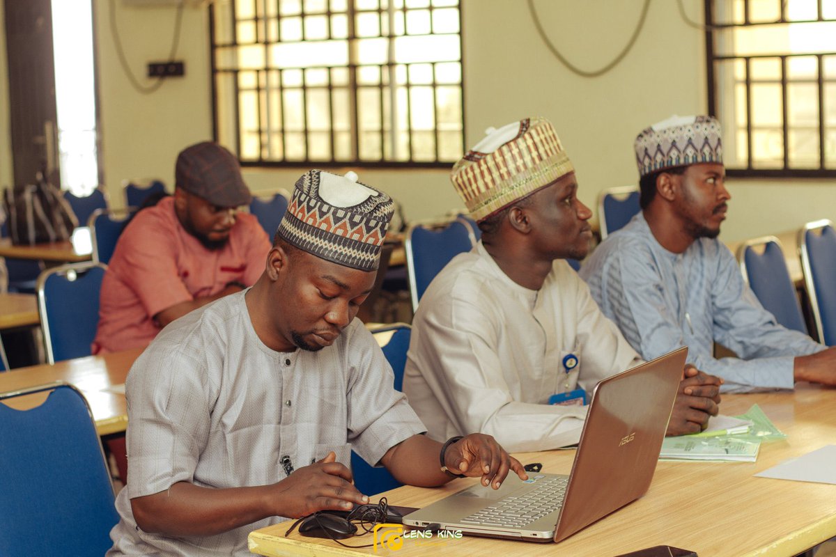 Mohdjidda's tweet photo. Day 1: One week workshop on Confocal Microscopy @TaYoshimatsu &amp; @pez_hayes @eremacham taking the participants through Immunostaining &amp; Basics of microscopy respectively #BioRTC2023 @BioRTCNig @yobestateuni @MurtalaBindawa @cziscience https://t.co/a9vQ5RFTwX