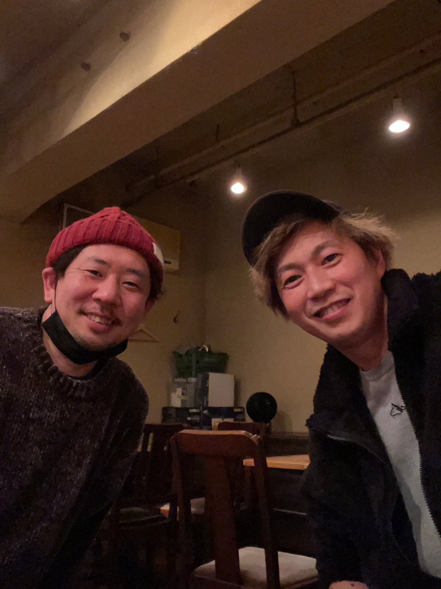 Kanocching's tweet photo. 久しぶりの再会。

恩師 #森安建雄 監督のお墓参りに一緒に。

そのあとに写真を一枚。

了さんと、森安さんの話をいっぱいしました。

良き日でした。

ありがとう、了さん☺︎

#小栗了 https://t.co/WsAqMlS4Zi