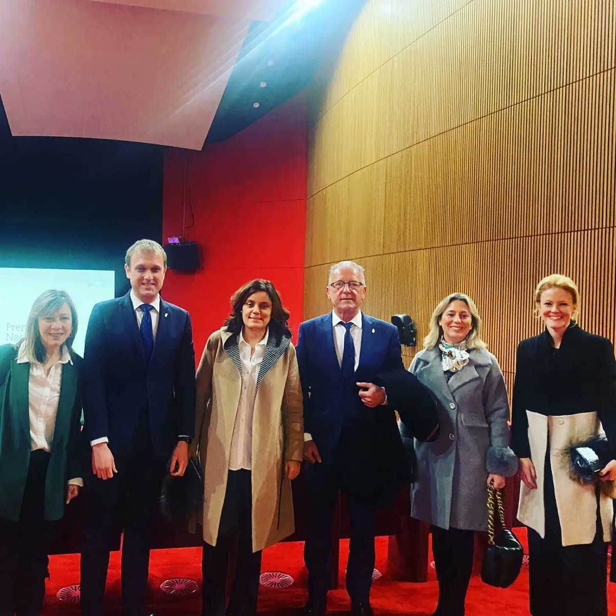 GPPAsturias's tweet photo. En la visita de los Reyes hoy a #Asturias para entregar los Premios Nacionales de Innovación y de Diseño 2022 📍 #Avilés https://t.co/kFhd1KJ58q