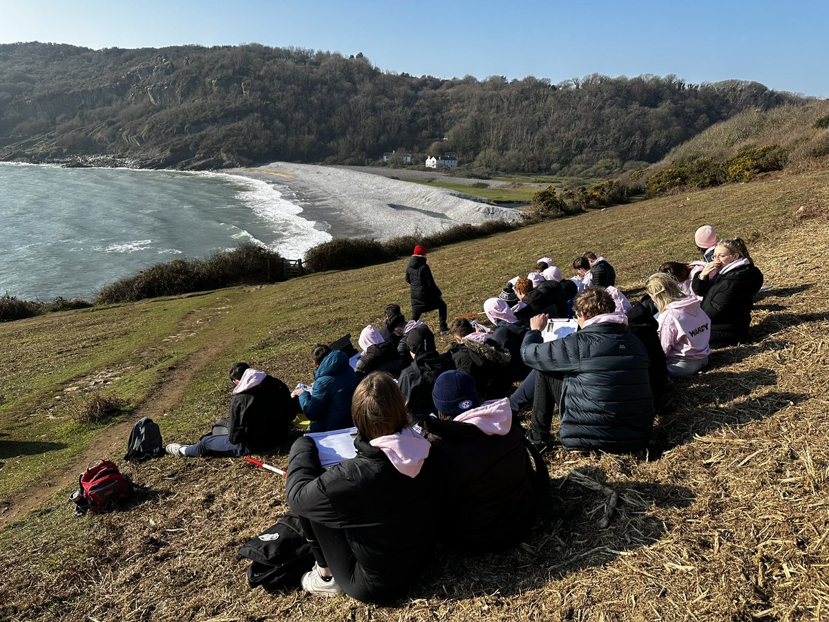 whitchurch_geog's tweet photo. Another beautiful day doing fieldwork. Pwlldu Bay, you never looked so good!! #ALevelGeography #whscardiff #whscardiff @GCSEGeogWHS  @whs_cardiff https://t.co/aQFX0hIUtC