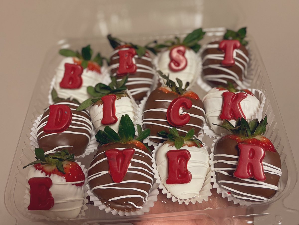 SierrasSweetLay's tweet photo. Valentines Day orders 💕
#SierrasSweetLayers https://t.co/gbbqvojVXT