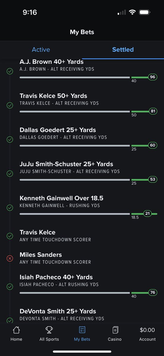 _Lash_'s tweet photo. @Eagles @JalenHurts Would love to know why @BoobieMilesXXIV doesn't see a single redzone touch. Missed out on $3,500 because of it. 🤦🏼‍♂️ https://t.co/SyHmXxhNre
