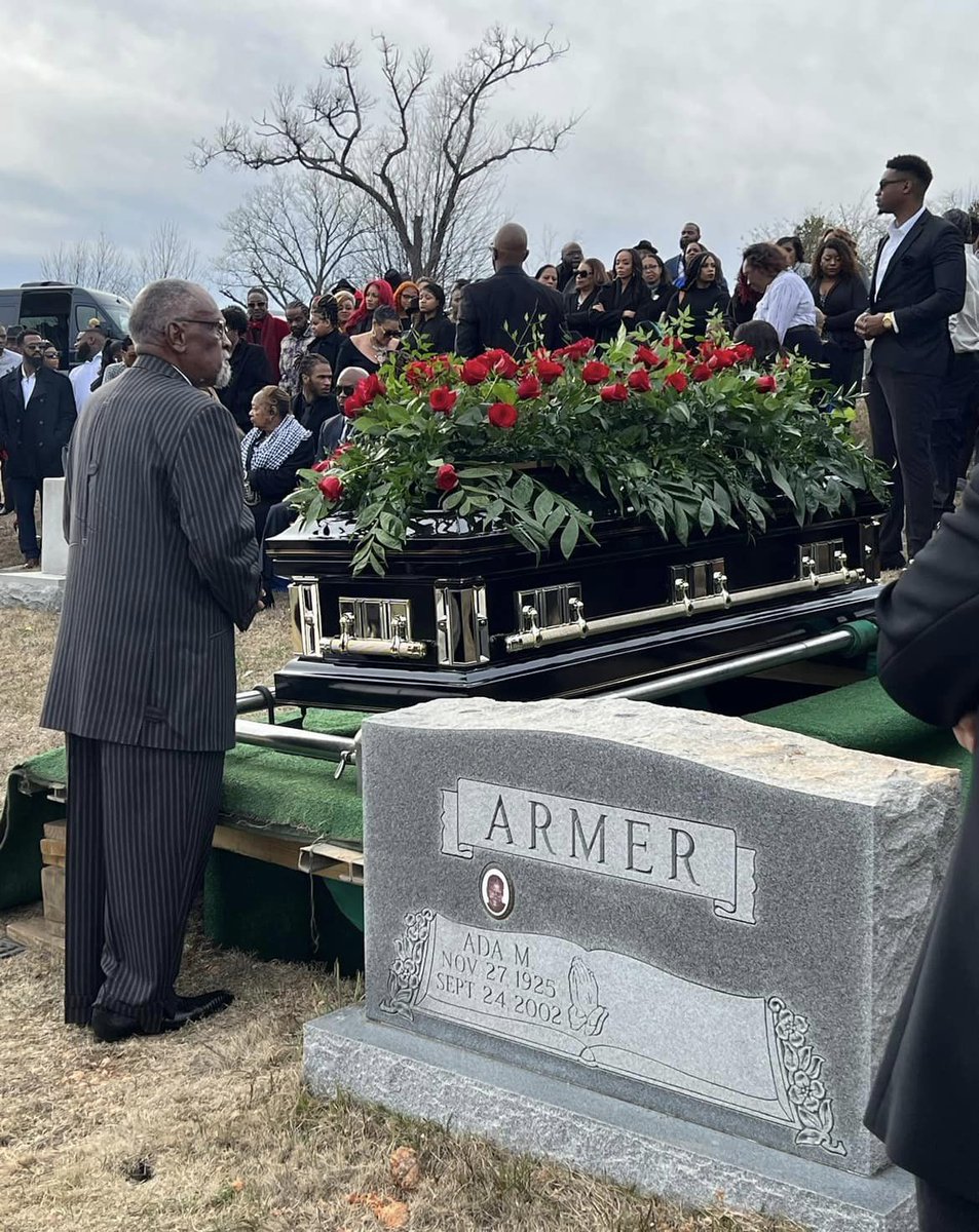 The angle of both photos are so ironic. Brandon is buried next to my Grandma Ada M. Armer 🙏🏽🙏🏽  they will be missed 🙏🏽🙏🏽❤️🥺🥲