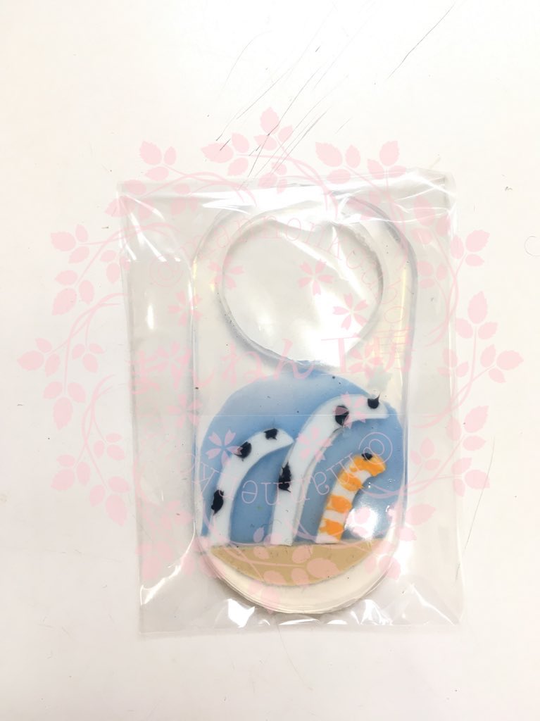 mannenkoubou's tweet photo. @SAKANABOOKS_ 自薦なのですが…シリコンで作品を作っています！
アオウミウシとチンアナゴ&amp;ニシキアナゴを作ったことがあります！個人的な趣味で、メンダコとダイオウグソクムシは作りたいと思っています。 https://t.co/mO0Kk7hZdF