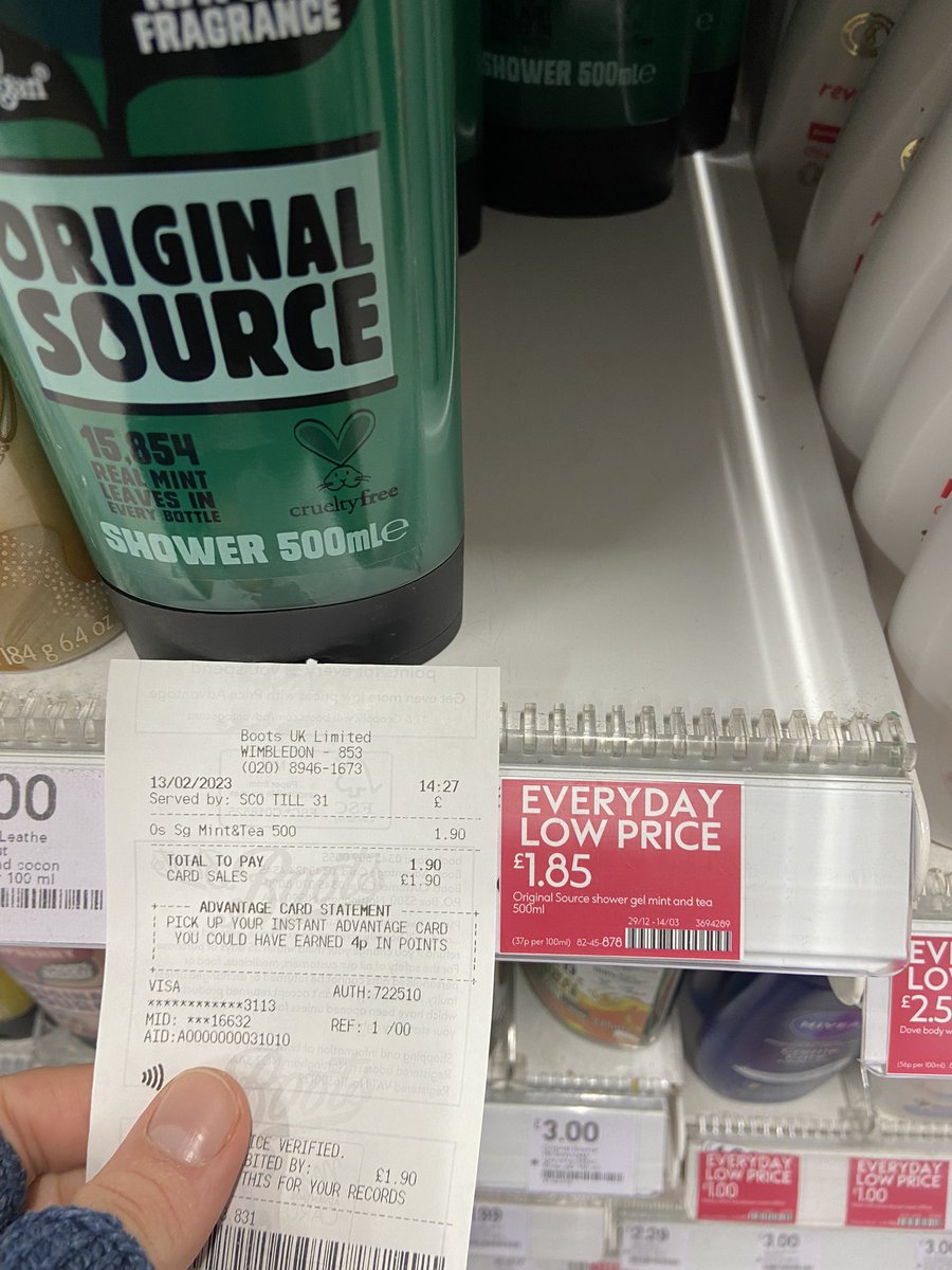 piphaworth's tweet photo. Nice of @BootsUK to have some offers on, however when you’re charged more than the ‘everyday low price’ seems a bit odd 🤯 https://t.co/9Cx4lOrwML