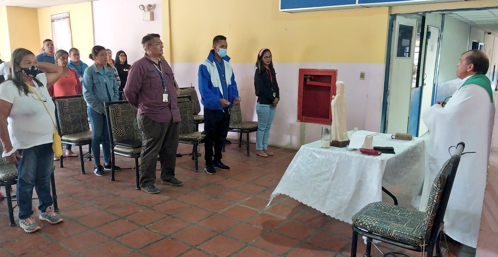 AnzoateguiUnefa's tweet photo. En la @AnzoateguiUnefa, a través del EDT de #ASYPC se llevó a cabo Misa de Acción de Gracias en conmemoración a la semana de la juventud. Esta misa estuvo a cargo del sacerdote José Medina, capellán de la parroquia San José de Guanipa.
#JuventudesAmoryAmistad
#SemanaDeLaJueventud https://t.co/vYCHpcZfYW