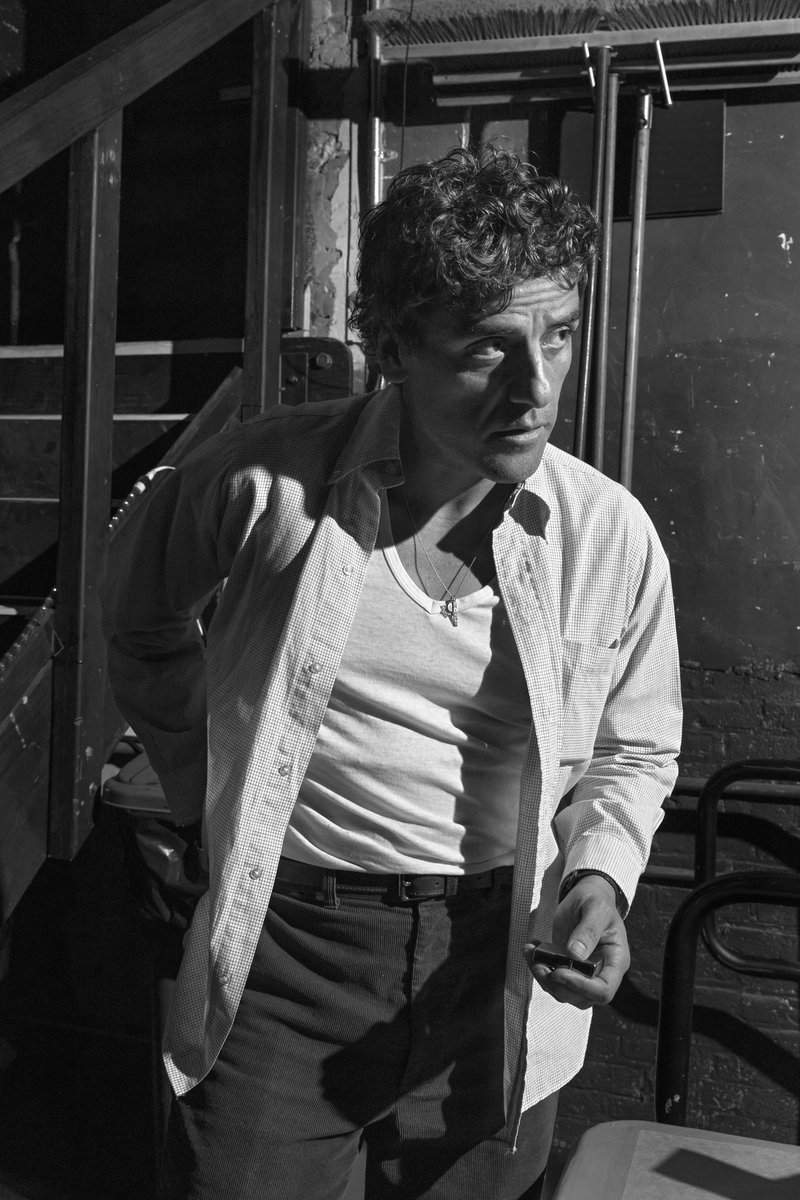 vulture's tweet photo. Oscar Isaac [📸: @philip_nyc] https://t.co/tWsgdQGUmU https://t.co/2ZLZB7ZhAv