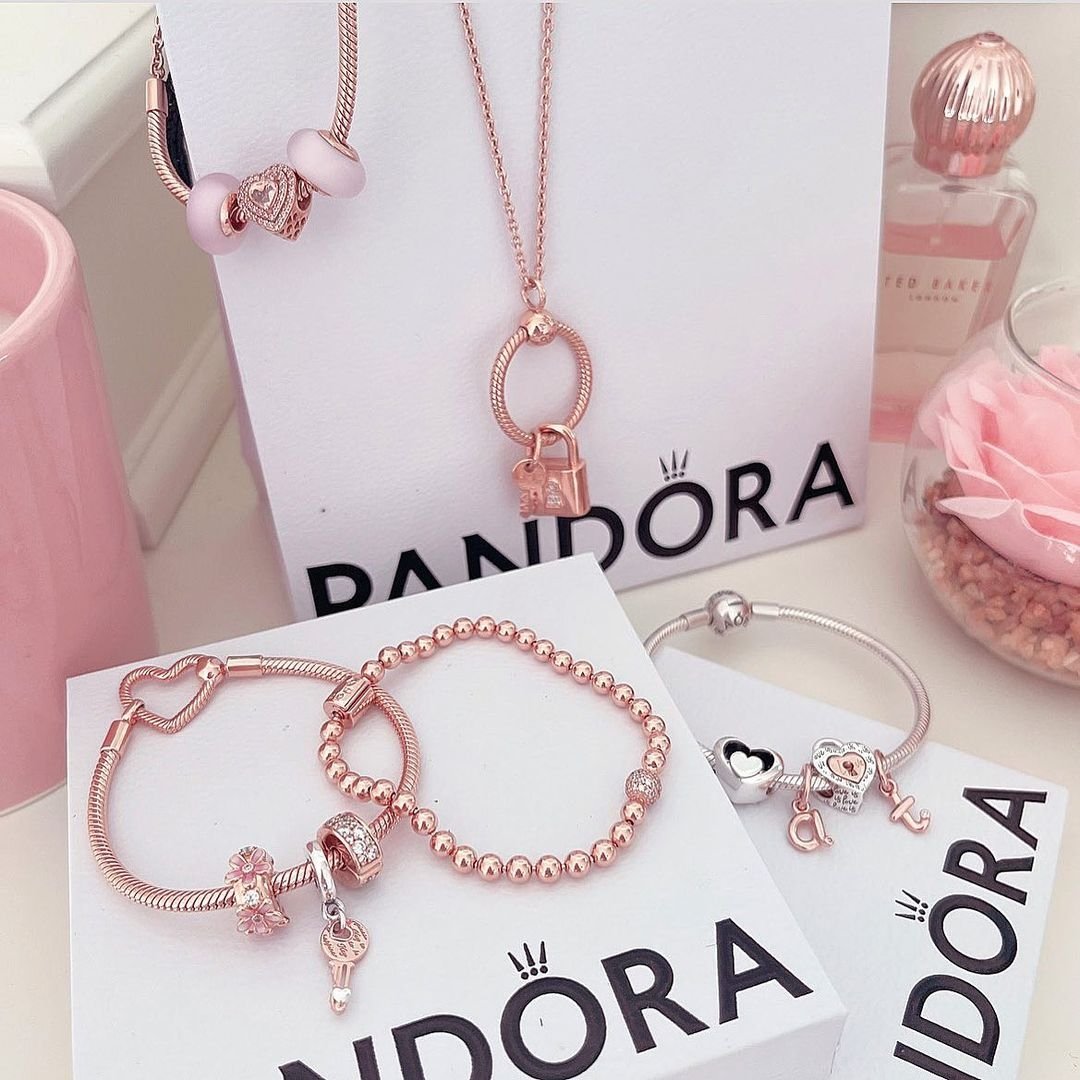 needle_things's tweet image. Valentine gift 💗📿