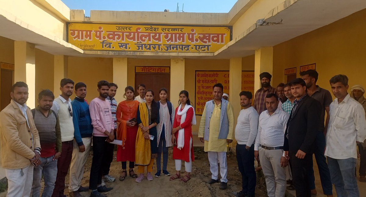imravishankarG's tweet photo. कहने से कुछ नही होता 'लव'
लोग न जाने क्या क्या कह  देते है
यादी किसी के लिए कुछ करना हि है तो
आसमान मे उड़ना छोड़कर
धरातल पर भी कदम रखना सीखों
जल्द हि तूफ़ान आएगा
थोड़ा बहुत खामोश रहना भी सीखों

👉 पीड़ित बहन रजनी जी से  मिलकर उनके समस्या को जाना 
हम सभी उनके साथ हैँ 👇 https://t.co/2FhyHdi9xa