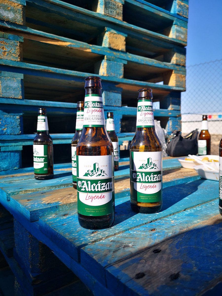 JaenSquare's tweet photo. 👀Pues ya es una realidad la nueva Alcázar Leyenda ya está  aquí... 

Jaén ya si que tiene su cerveza de antaño💚 https://t.co/RuMHYGW4GV