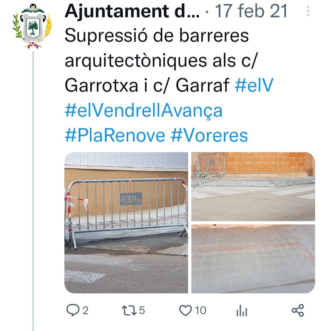 ToniLinC's tweet photo. @AGonzalezBondia @Tancat3 @Som_Poble @ERC_elvendrell @XVendrellenca @AlbertRoviraIII @MarcRobertJa Sobre l'any 2008 vaig denunciar mediant instància que els fanals no cumplien normativa, era impossible circular amb cadira de rodes, al 2021 treien pit amb la supressió de barreres al creuament Garraf/Garrotxa, calers llençats si no pots circular per la vorera..uns cracks. https://t.co/AIevHyYAAO