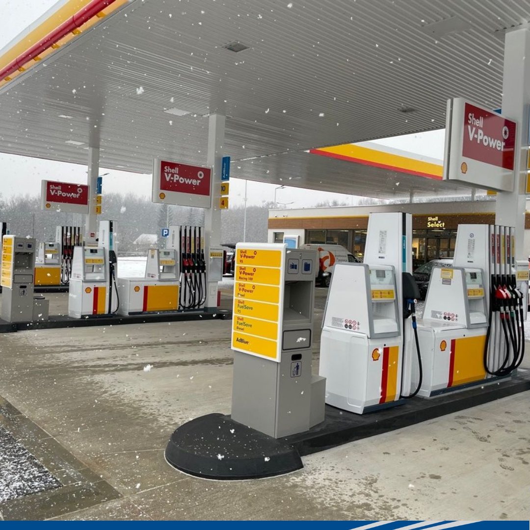 wayne_gaspumps's tweet image. Check out how good our #WayneHelix 6000 fuel dispensers look with a little dusting of snow at this Shell forecourt in Jerzmanowa near Głogów, Poland. Thank you to GIA Polska for sharing these images! #FuelingFebruary #RefuelingWithDFS #Glogow #DoverFuelingSolutions