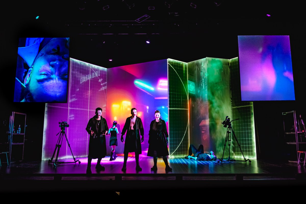 WestEndTheatre's tweet photo. First look photos: imitating the dog's daring retelling of Macbeth is a neon noir thriller
https://t.co/HHQuGoyXQG
Photo: Ed Waring
#neon #noirthriller #macbeth #theatre #imitatingthedog https://t.co/amsAwero7s