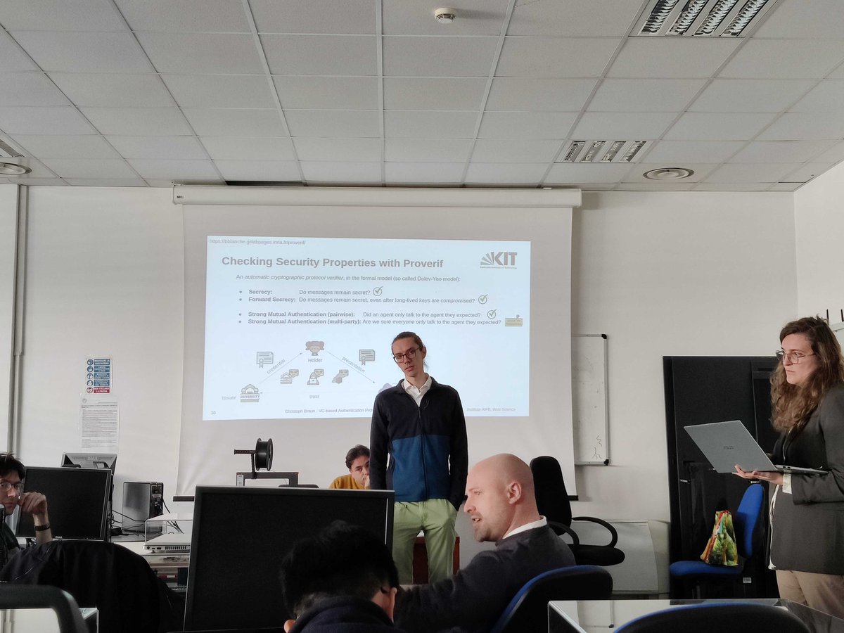 COST Action Distributed Knowledge Graphs tweet media