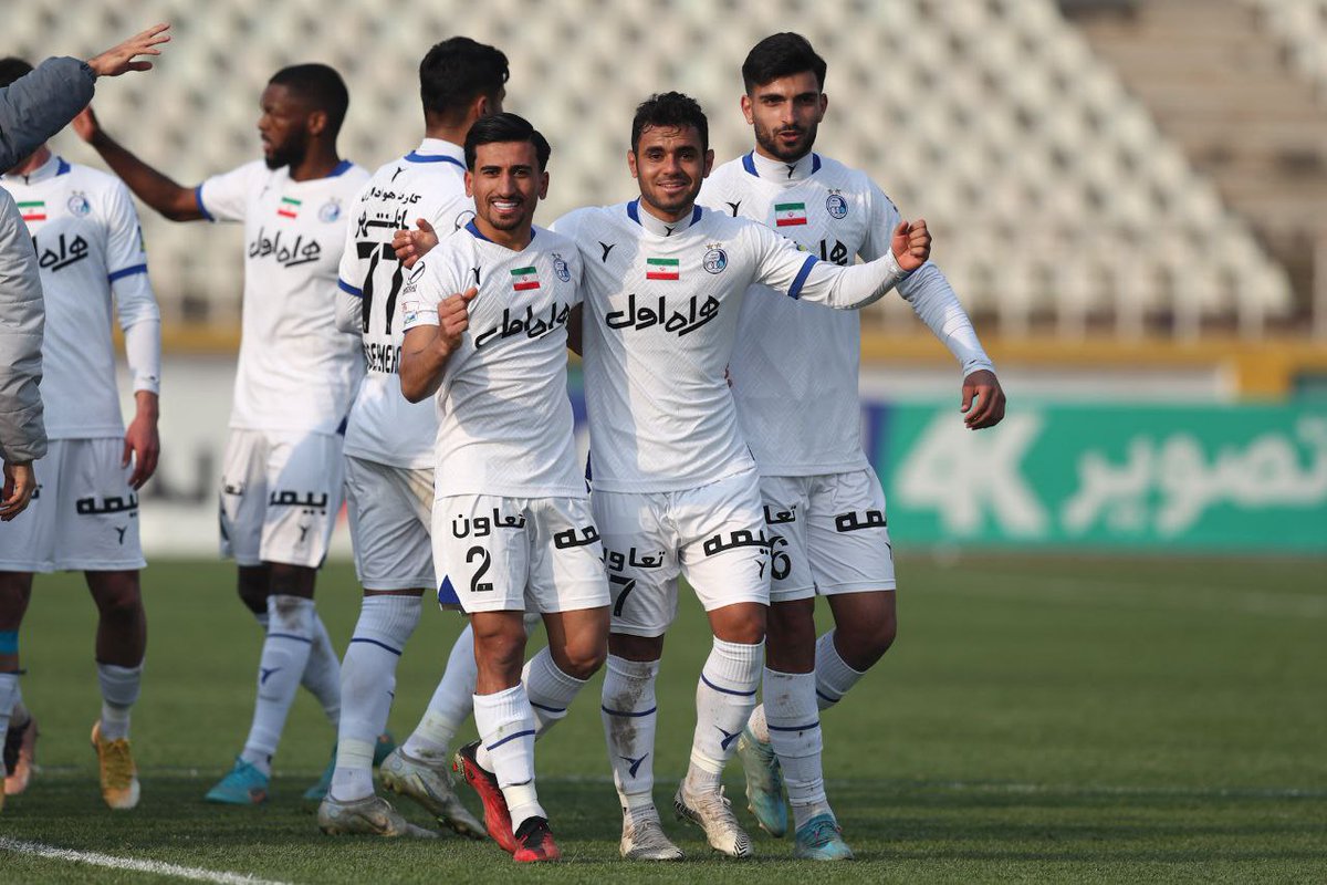 _19maxo19_'s tweet photo. حتی اگر بخوام سعی هم کنم استقلال رو از زندگیم بیرون کنم نمیتونم
انگار یه قسمتی از زندگیم رو با خودش عجین کرده، انگار وقتی نباشه ناقصم
وقتی بهش اهمیت ندم ناراحتم
عجیبه که من انقدر دوستت دارم🥲💙 https://t.co/pedmHFXXB1