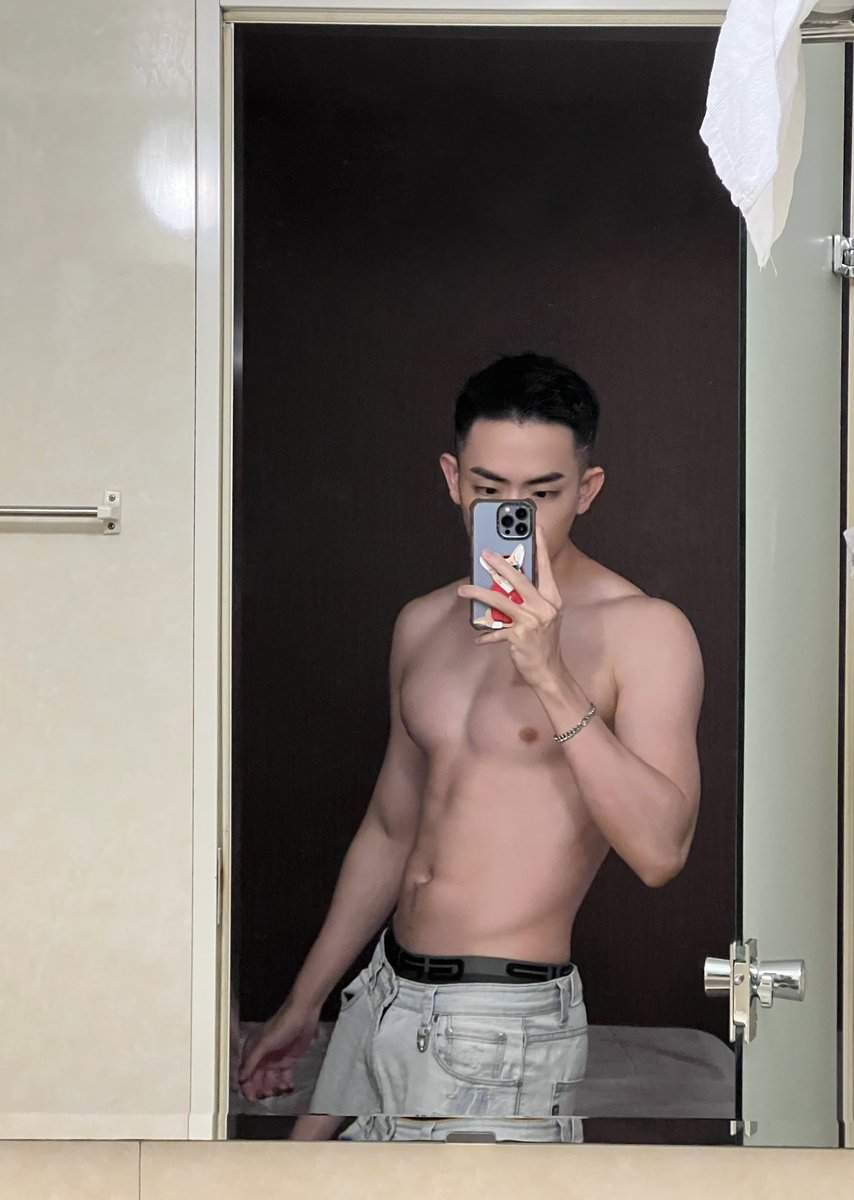 決定這個星期要好好訓練，太油了🥺