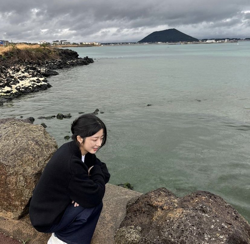 HAPPY BELATED BIRTHDAYYYY SELENE IM SORRY I COULDN'T WISH U EARLIER 😞👎🏻👎🏻BUT I HOPE U HAVE THE BEST OF THE BEST BDAY THIS YEARRR,!!!ILY SO SO MUCCH 🫶🏻🫶🏻 <a href="/BAER0NA/">selene</a>