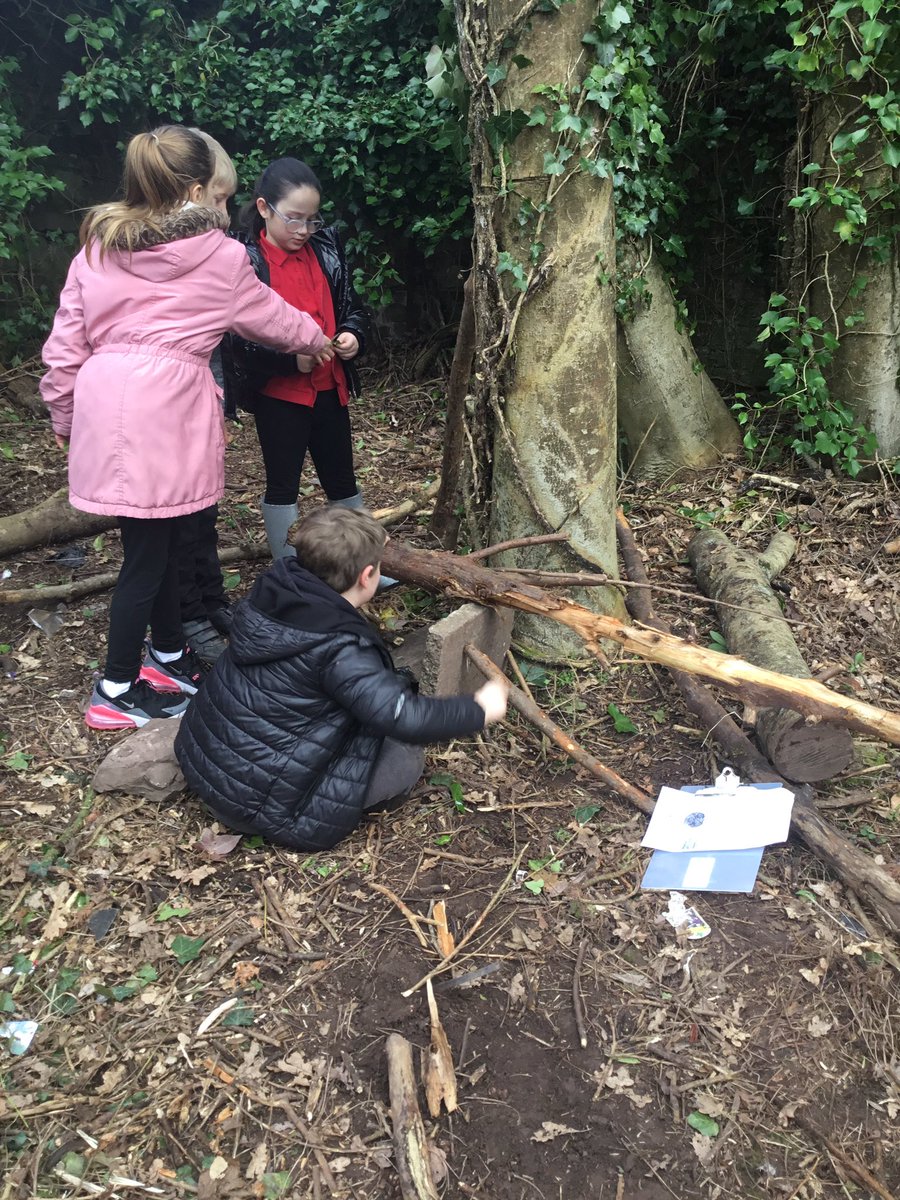 MrsHWalsh's tweet photo. Our outdoor learning trail🍂
Alder, Hazel and Sycamore Class
@MillbrookP https://t.co/x6QoyQeym1