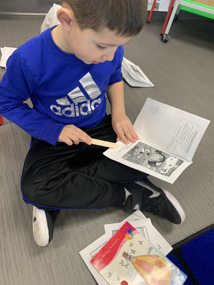 KateVentimiglia's tweet photo. We received some special packages from Mighty Reader today and began to activate our reading powers! 🦹‍♀️🦸‍♂️📚#kindergarten #pointerpower #sliderpower #snapwordpower https://t.co/iMENEenvrz