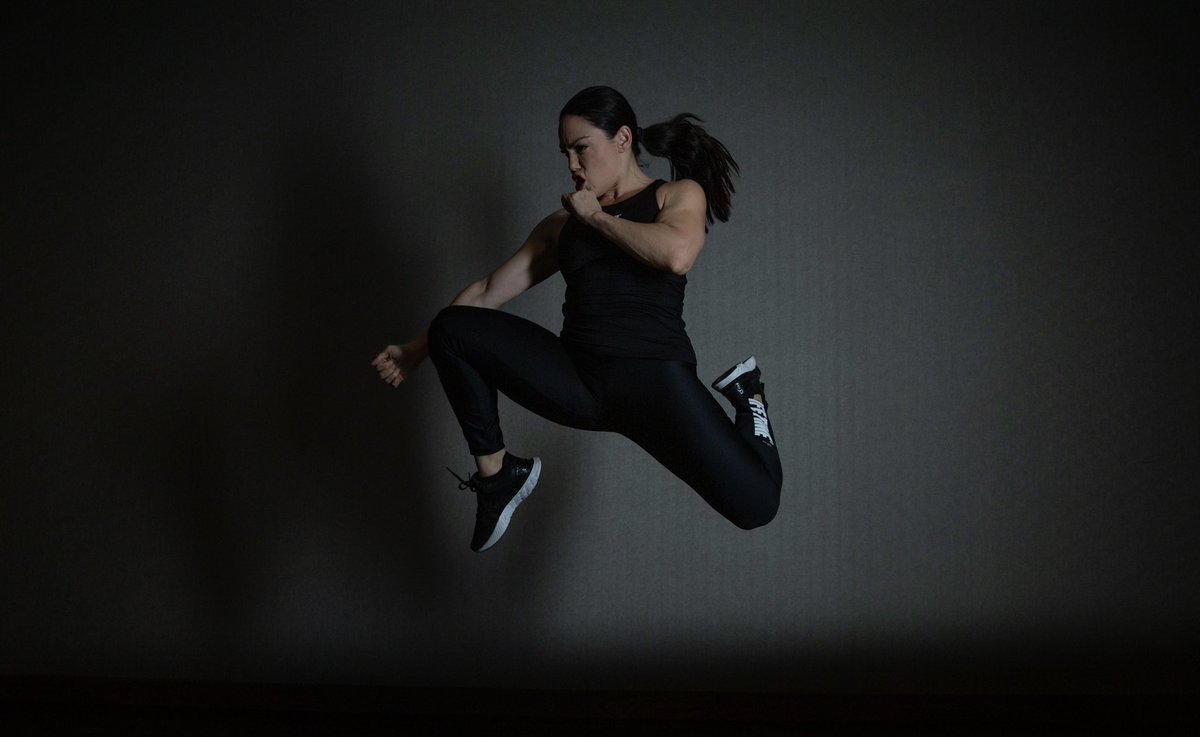microphonephoen's tweet photo. Lifetime Fitness NYC @LifetimeFitnes1 #combatsports #flyingknee #newyork #muaythai https://t.co/LfwMM5oKqR
