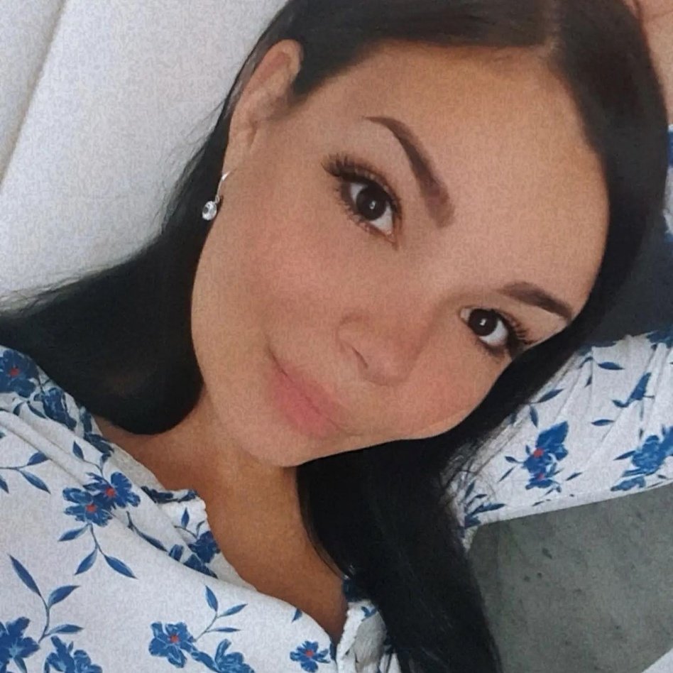 NellNaughty's tweet photo. #NewProfilePic https://t.co/STZ4nT7kJi