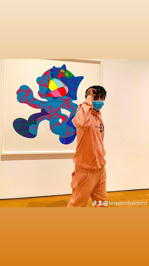 1expensive_mind's tweet photo. 🏃‍♀️ 🏃🏾‍♂️ 🦿🦿 #Stayexpensive https://t.co/rz33wzAEZv