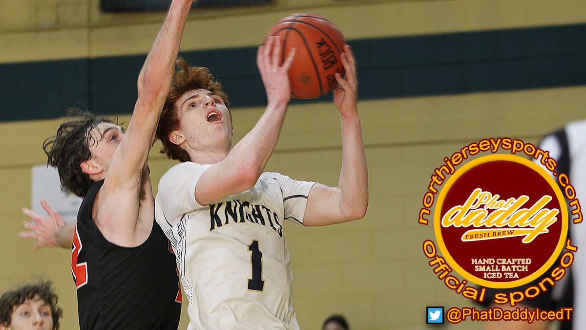 🏀THE BIT🏀: Story &amp; pics of <a href="/NVOTHOOPS/">Old Tappan Boys Basketball</a>' 57-45 win over <a href="/BoysTenafly/">Tenafly Boys Basketball</a> in the semifinals on Sunday now posted on northjerseysports.com. <a href="/massaroNVOT/">Christine Massaro</a> 

DIRECT LINK: tinyurl.com/edj5bt27