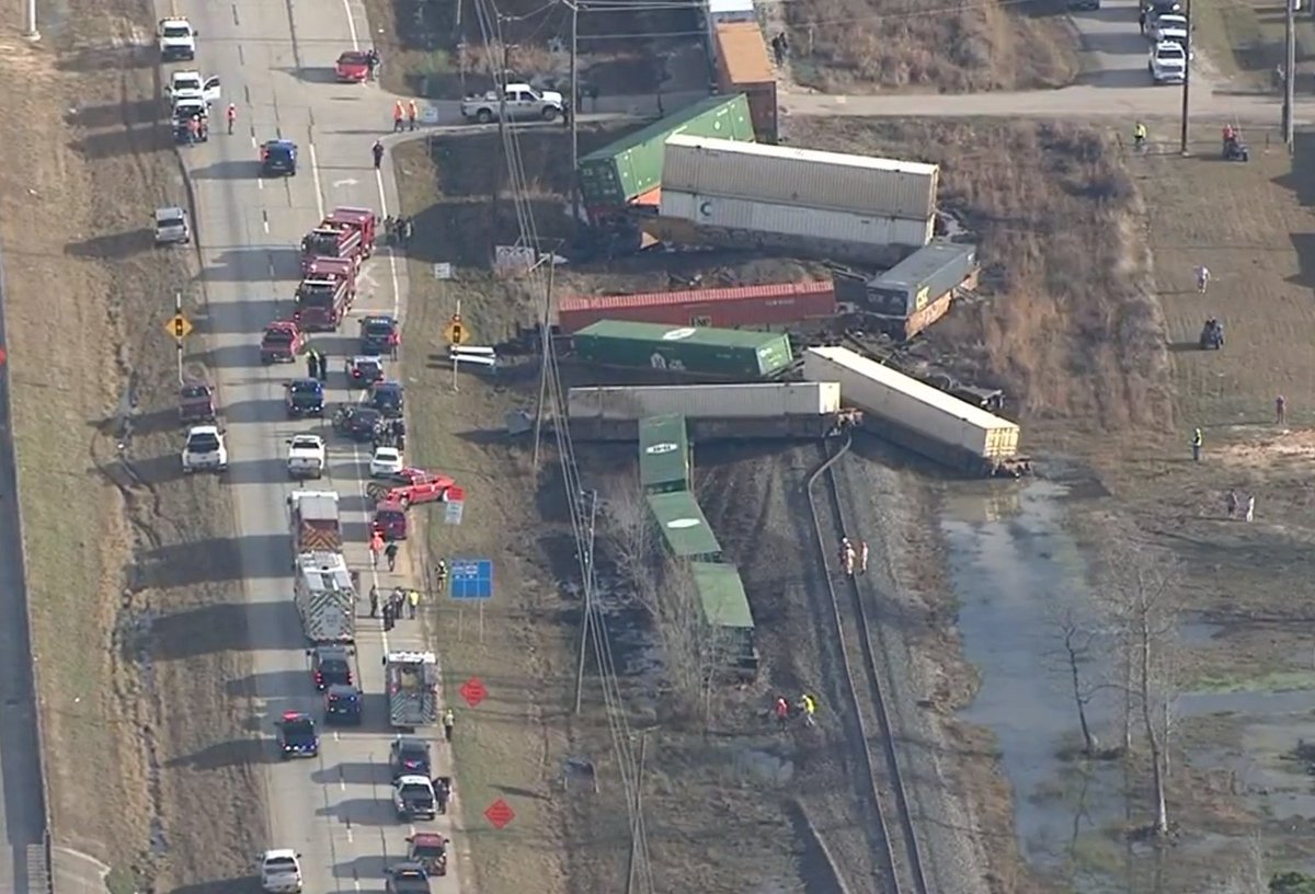 Union Pacific train carrying hazardous materials derails in Houston