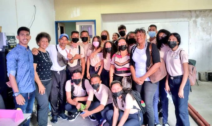 UnefaVrrOrienta's tweet photo. 3/3| carreras y cronograma de apertura del proceso de inscripcion para el perido 2 2023.
Esta actividad fue organizada por la coordinación de #ASYPC. Equipos de cultura y deporte, Lcda. Gisela Flores y Lcda. Milagros Fernández.
#JuventudesAmoryAmistad
#SemanaDeLaJueventud https://t.co/ARG4o3diLX