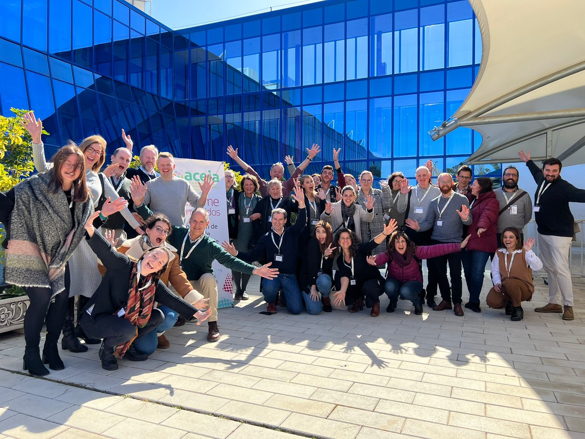 StJamesLanguageCente tweet media