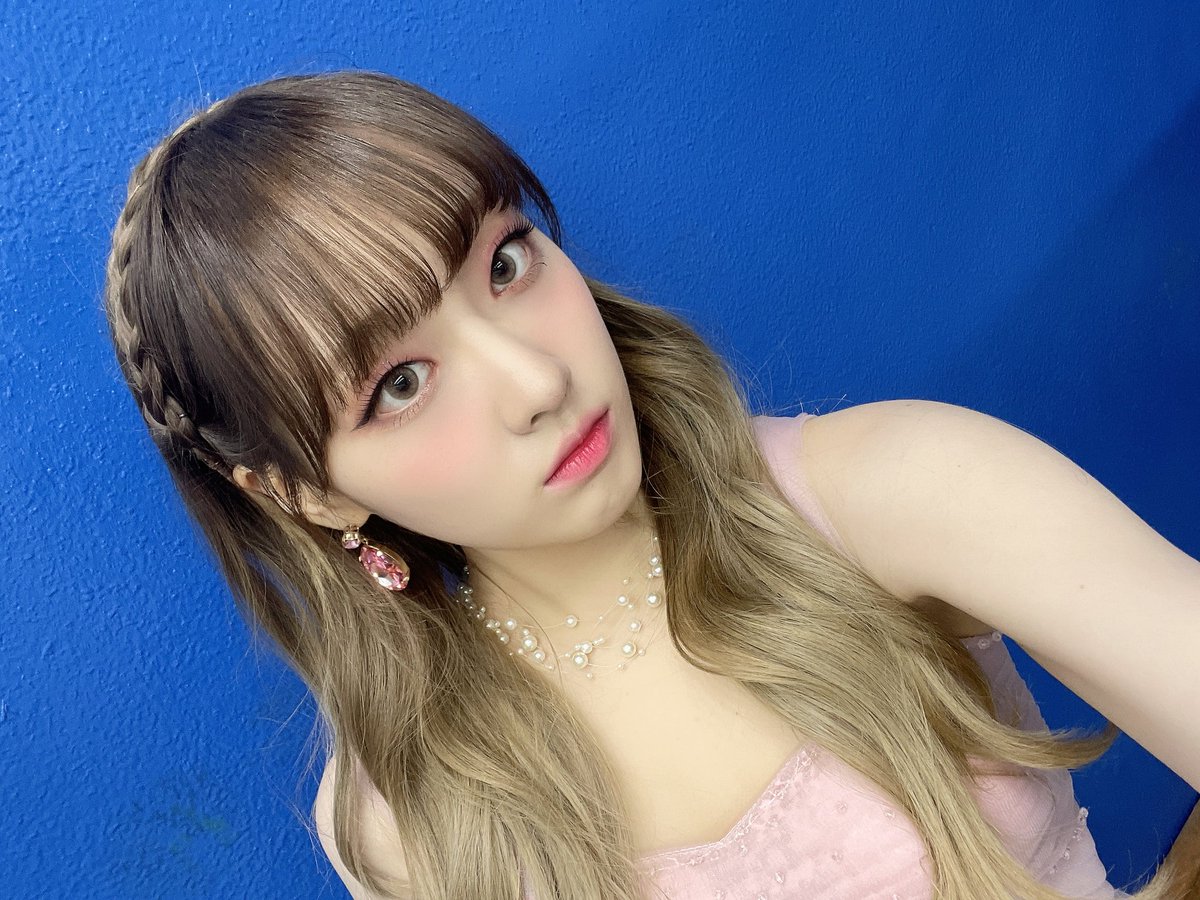 cignature_J9's tweet photo. 우리 패니들 월요일두 잘보냇길,,💞
우리 쇼챔 막방까지 홧팅해보쟈!
사랑해🥰🥰

#cignature #시그니처 #Chloe #클로이 https://t.co/jYq1Kdl0Yu