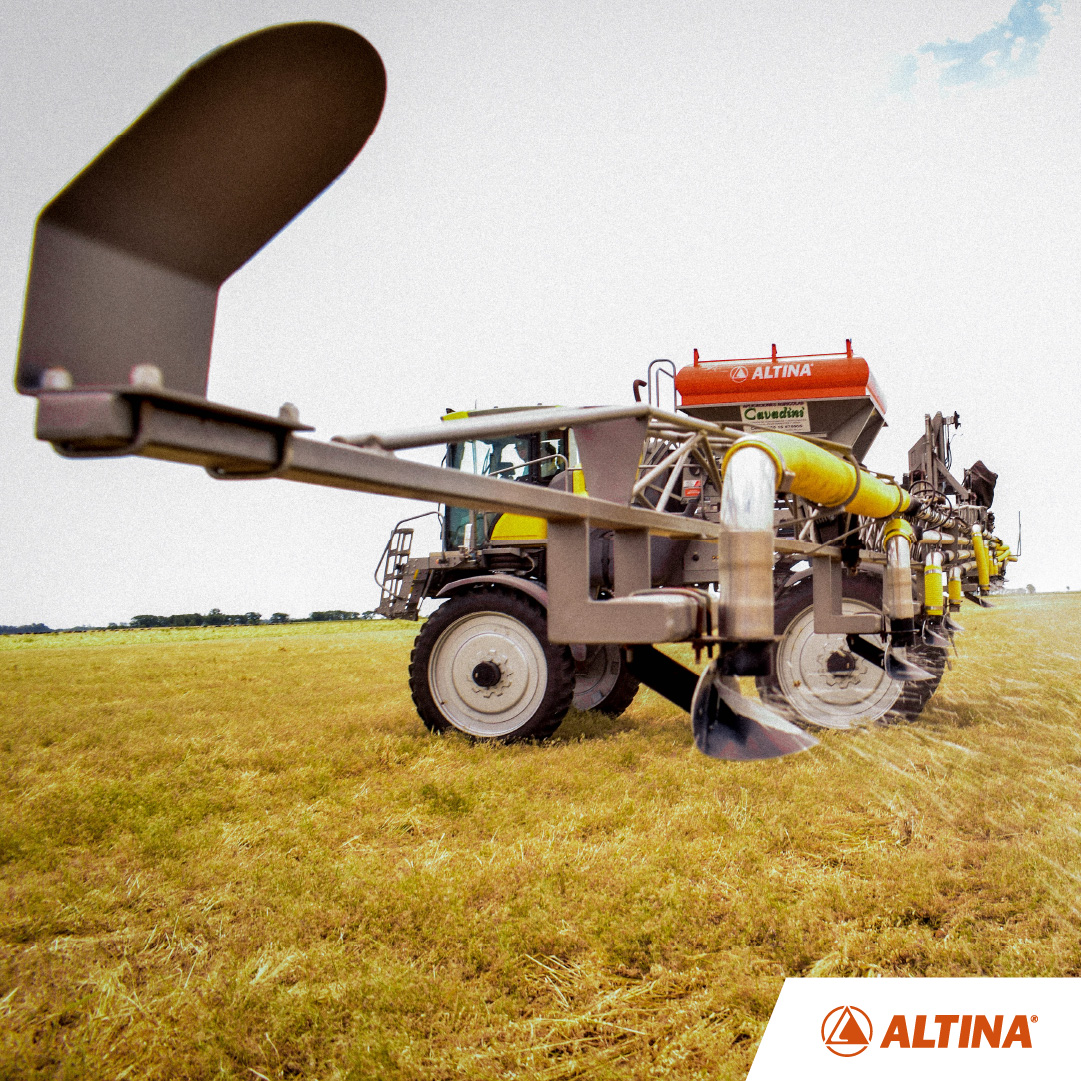 AltinaArg's tweet photo. Nuestro #KitAltina permite fertilizar y sembrar con #uniformidad en un ancho de labor de hasta 32 metros, con gran velocidad de trabajo y sin perder #eficiencia en el proceso 🌾
Conocé las características de nuestros equipos acá: https://t.co/moLMUgdBFb 👈 https://t.co/okYPv04KqJ