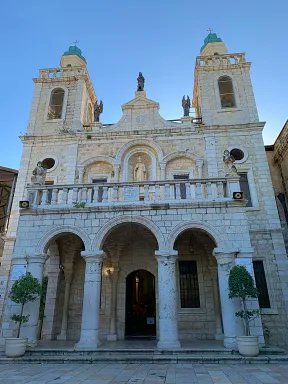 AmySchislerAuth's tweet photo. Like Mary at Cana, may we always put our own desires and will aside to follow God's plan, no matter how hard or heartbreaking it may be.
#cana #weddingatcana #israel #visitisrael #sayyestogod #godsplan #followyourpath https://t.co/Vpm4BbAVZc
