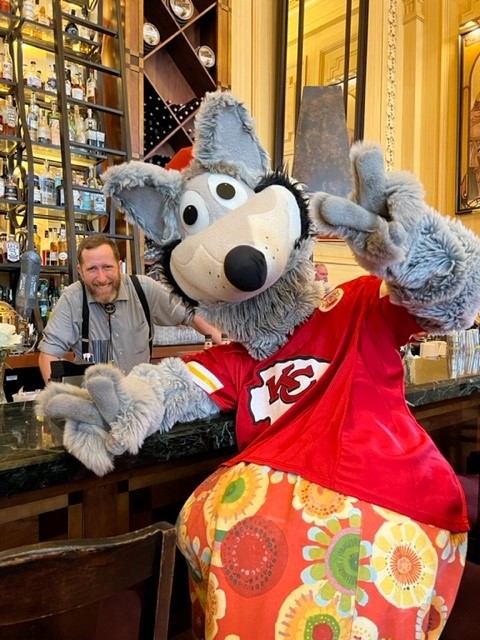 LET'S CELEBRATE, KC! 🏈

We are open today to celebrate the CHAMPS! ❤️💛

Join us from 3-9pm to dig into our amazing Valentine's Prix Fixe menu. 3-courses for ONLY $85 per person!

PLUS amazing celebration photo-ops are right outside our front door. See you soon!