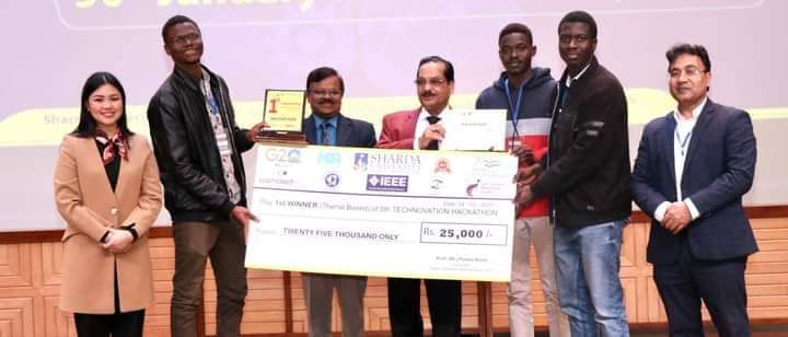 lamin_anis's tweet photo. Proud to say that out of 800+ teams and 2400+participants we took 1st in the 5th technovation hackathon organized by Sharda University greater Noida, India.This win goes to everyone who supports my dreams of becoming an engineer and to beautiful and incredible #Gambia my homeland https://t.co/EHhTi0ZJD0