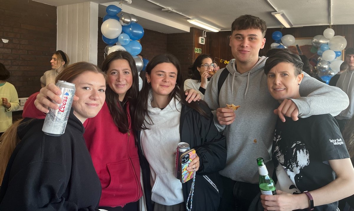 Kasey Clark (@drkaseyclark) on Twitter photo Congratulations to the 3rd year undergraduate students for submitting their dissertations! 🎉 @Env_Sci <a href="/livunigeog/">livunigeog</a> Thank you to my first ever group of dissertation students, it was a pleasure to supervise you!💐 Congratulations to the 3rd year undergraduate students for submitting their dissertations! 🎉 @Env_Sci <a href="/livunigeog/">livunigeog</a> Thank you to my first ever group of dissertation students, it was a pleasure to supervise you!💐