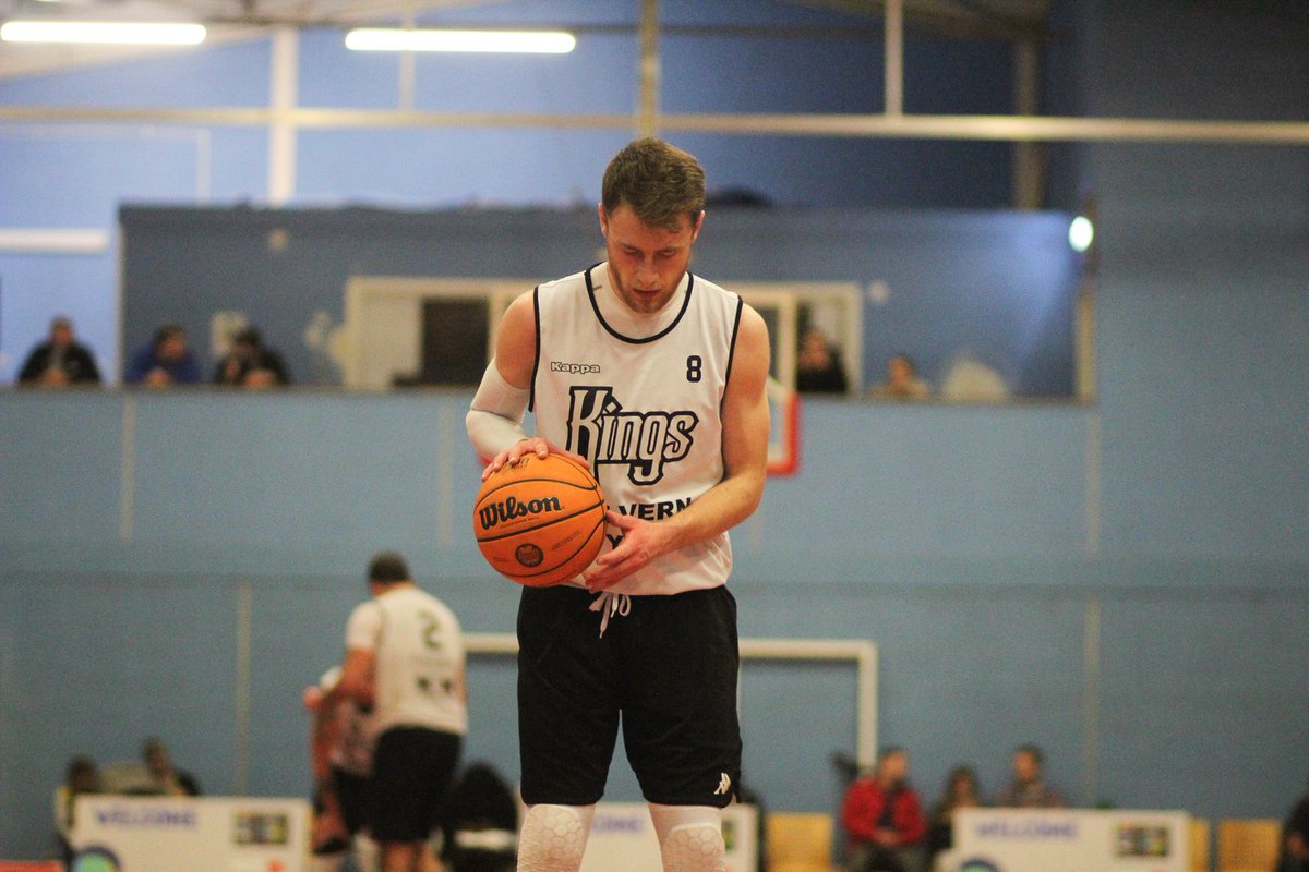 gloscitybball's tweet photo. Action shots from this past weekend #GOKINGS 👑
.
📸 @sadietaylor164 
.
#gloucestercitybasketball #gloucestersport #kingsbasketball #fillthefortress https://t.co/qQjqFiujcJ