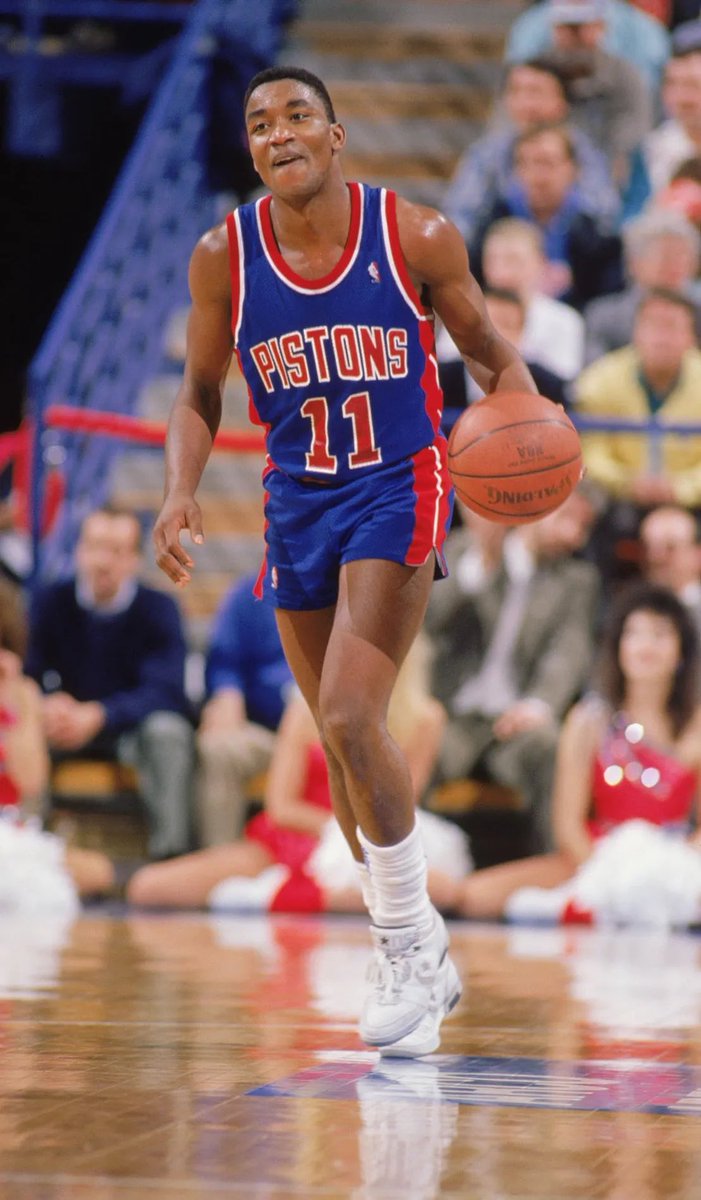 Larry150508's tweet photo. OTD in Detroit sports history Pistons legend Isiah Thomas sets a career high 25 assists in a 124-119 win over the Mavericks. Thomas finished the game with 23 pts, 25 asts, 5 rbs, &amp; 2 steals. https://t.co/Ls93qwIlyx