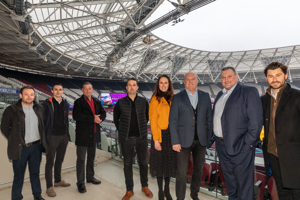 Synonymous tweet media