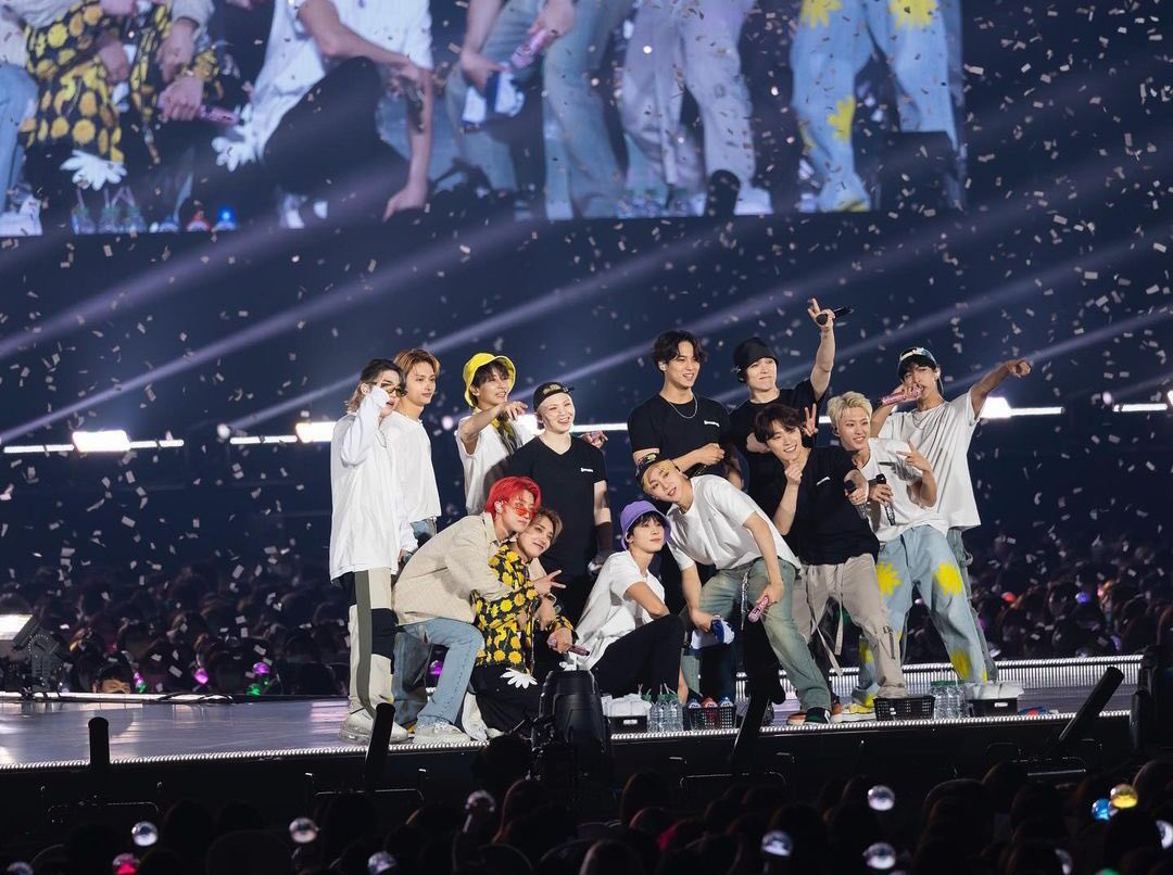 min9yu_tttop's tweet photo. “even in 10 years, i want to have a day where i can sing campfire with seventeen &amp; my beloved carats in a concert ♡”

happy 7th carat day ♡ let’s go on for a long time with seventeen ! 💎 

#Shining_CARAT_Day
@pledis_17 https://t.co/7s8ZV8DCiP