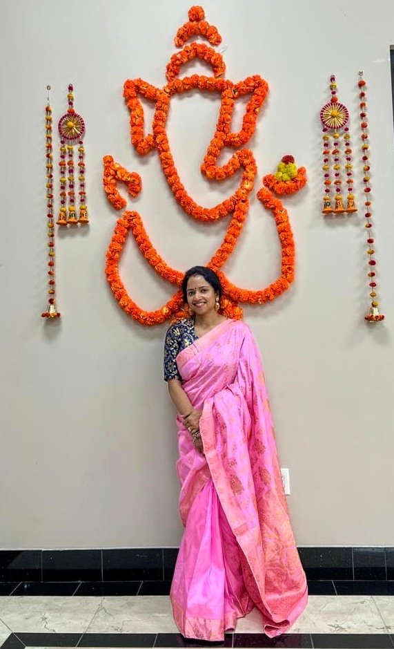 agirlfromodisha's tweet image. Never ending handloom love 😍
Saree never disappoints either 😁and it gives happiness every time you wrap one 🎉
#iwearhandloom #isupportweavers
#handloom #assamweave #beautifulnortheast #SareeTwitter #6yardsofelegance #indianwear 
#sareenotsorry