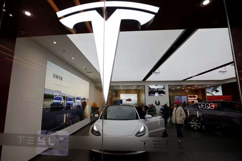 $TSLA showroom analysis has shown that Tesla can win the electric vehicle price battle in China. If they win this battle, then $NIO can not compete anymore...