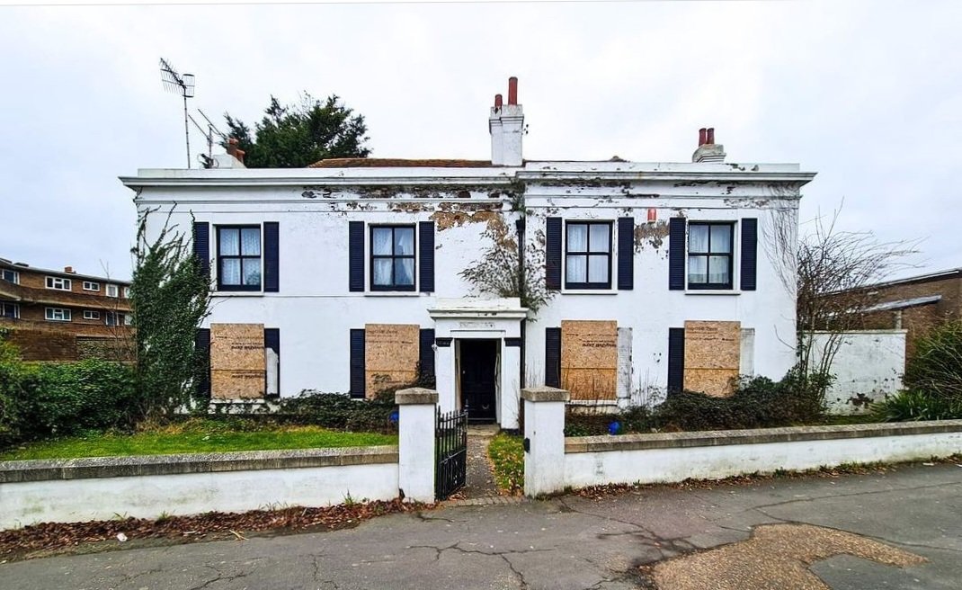JDRM have helped obtain #planningpermission for 6 new flats and saved this derelict Grade II listed former church building from ruin. Construction starts mid March. #adurandworthing

<a href="/MohsinCooper/">Mohsin Cooper</a>
<a href="/EmpireDesigns17/">Empire Designs</a> 
<a href="/sweco/">sweco</a>