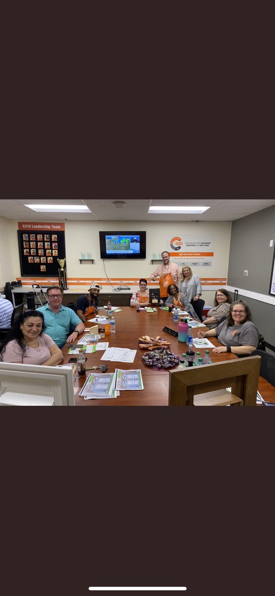 Rockwood_BA's tweet photo. @Jared_RWS visited one of his top stores recently and gave them a custom shutter award! 

Congrats to @HomeDepot #6319 East Bradenton for this difficult accomplishment🎉

Let’s repeat success again this year! https://t.co/THywuEWoSu