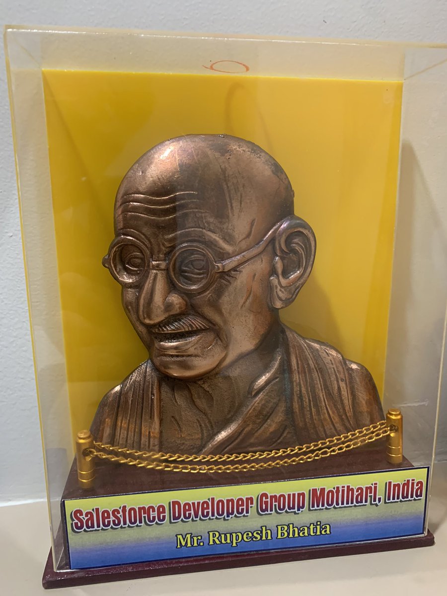 RupeshBhatia85's tweet photo. Thank you @omprakash_it for inviting and hosting me at @MotihariSFDG It was a pleasure to interact with so much aspiring talent in Bihar. Honored to be felicitated by your group with Gandhi Ji momento 🙏 #D2C #TrailblazerCommunity https://t.co/3u0FcNgYaX